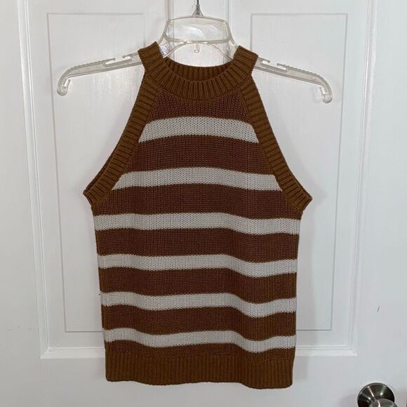 🔥3/$20🔥 Old Navy sleeveless striped sweater size XS - Picture 2 of 11